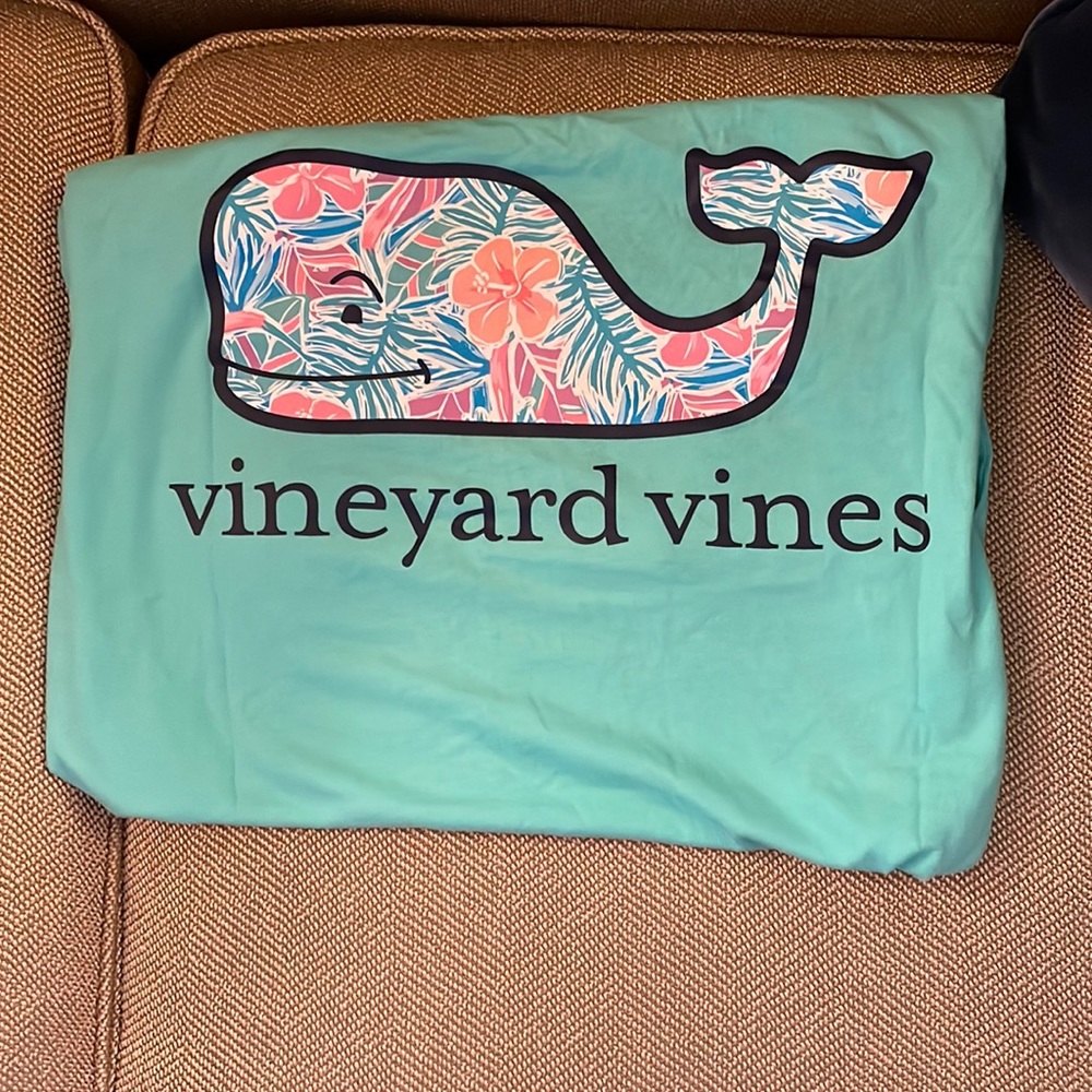 Mens XS Vineyard Vines Tropical T Shirt